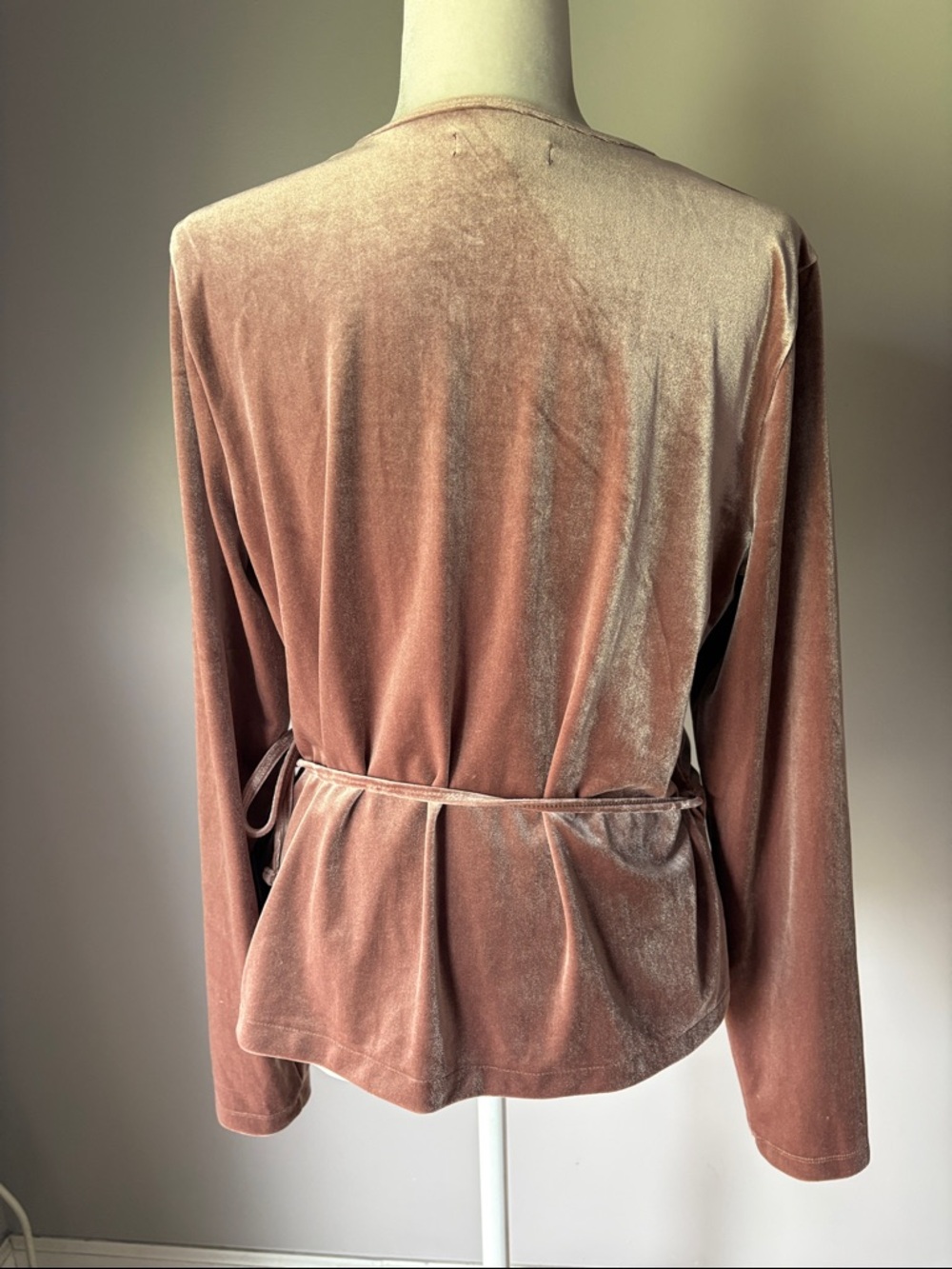 MADEWELL Warm Ash Velvet Ballet Wrap Top - Picture 6 of 8